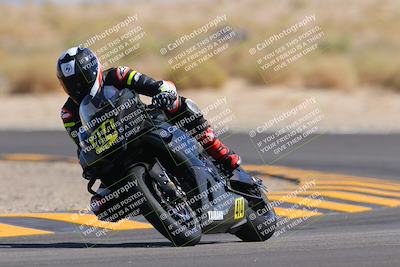 media/Oct-08-2022-SoCal Trackdays (Sat) [[1fc3beec89]]/Turn 16 (125pm)/